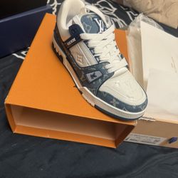 Louis Vuitton Sneakers