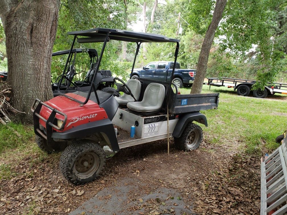 2003 club car pioneer 1200 400cc for Sale in Cypress,