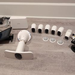Arlo 2 Camera System + Floodlights