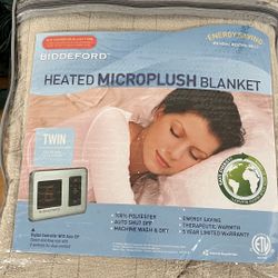 brand new heated micro plush blanket