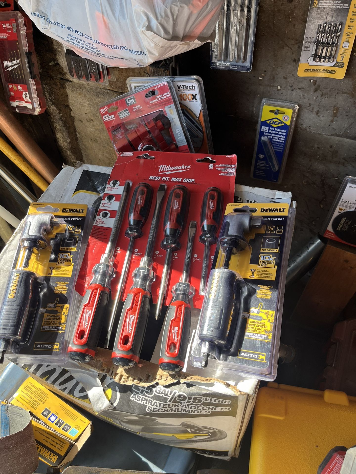 Flex Toro De 3/8 , De 1/4 Y Set De Desarmadores Milwaukee