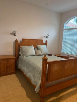 Queen Bed Set