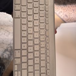 Genuine Apple A1314  Bluetooth Wireless Keyboard