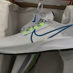 Nike Air Zoom Peagasus 38 Running Shoe