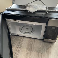 Almost New Microwave Hood