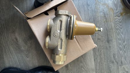 Watts 1 1/4 LF25AUB-23 Water Pressure Reducing Valve