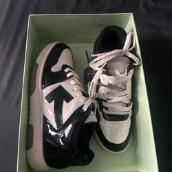 Offwhite out of office size 41/8.5 black and white slightly worn price negotiable