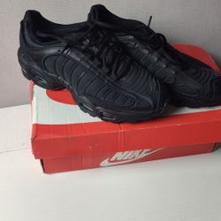 Nike Air Max Tailwind IV "Triple Black" Size 8.5