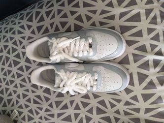 Low top jordans