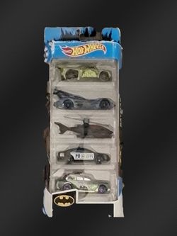 Hot Wheels Batman 5-Pack – Batmobile, Batcopter, Ford Fusion & More