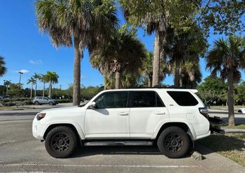 Toyota 4Runner 2016 sr5 premium