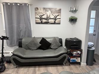 Couches Living room set with table and decor