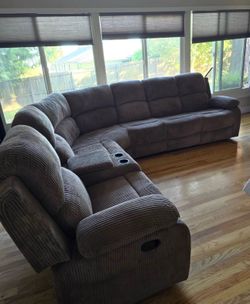 Gray microfiber fully reclining sectional couch