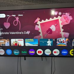 Hisense 65-in Smart TV 4K With Adjustable Wall Mount