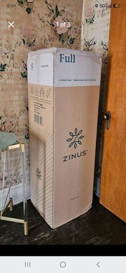 NIB, Zinus 12-inch memory foam green tea mattress in a full size