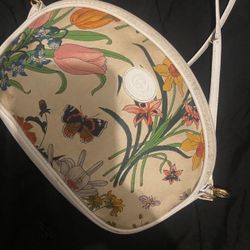 Vintage Gucci bag with beautiful design