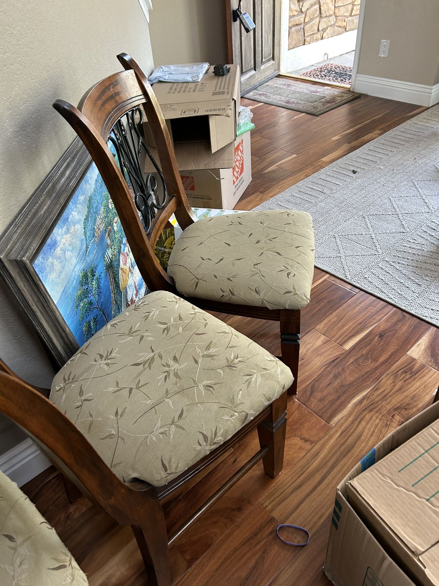 Free Chairs