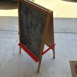 Easel whiteboard/chalkboard