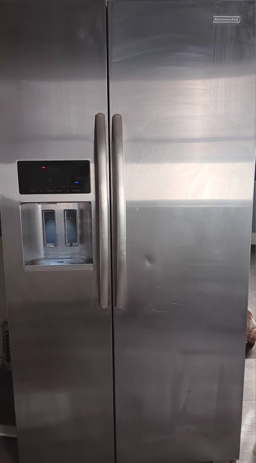 Kitchen Aide French Door Refrigerator