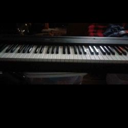 Yamaha Digital Recording Keyboard P-95