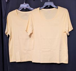 White Stag Woman's Yellow Short Sleeve T-Shirts Size XL -XG 16 - 18