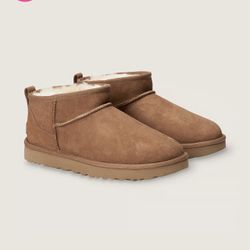 Ugg Mini Women’s Size 8