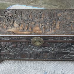 Art D'Orient Shanghai decorative Linen Chest / Trunk