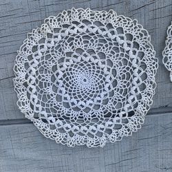 Vintage Handmade Crochet Lace Doilies Set of 2 10” Off-White Pineapple Pattern