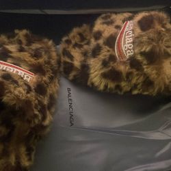 Balenciaga  Fur Slides