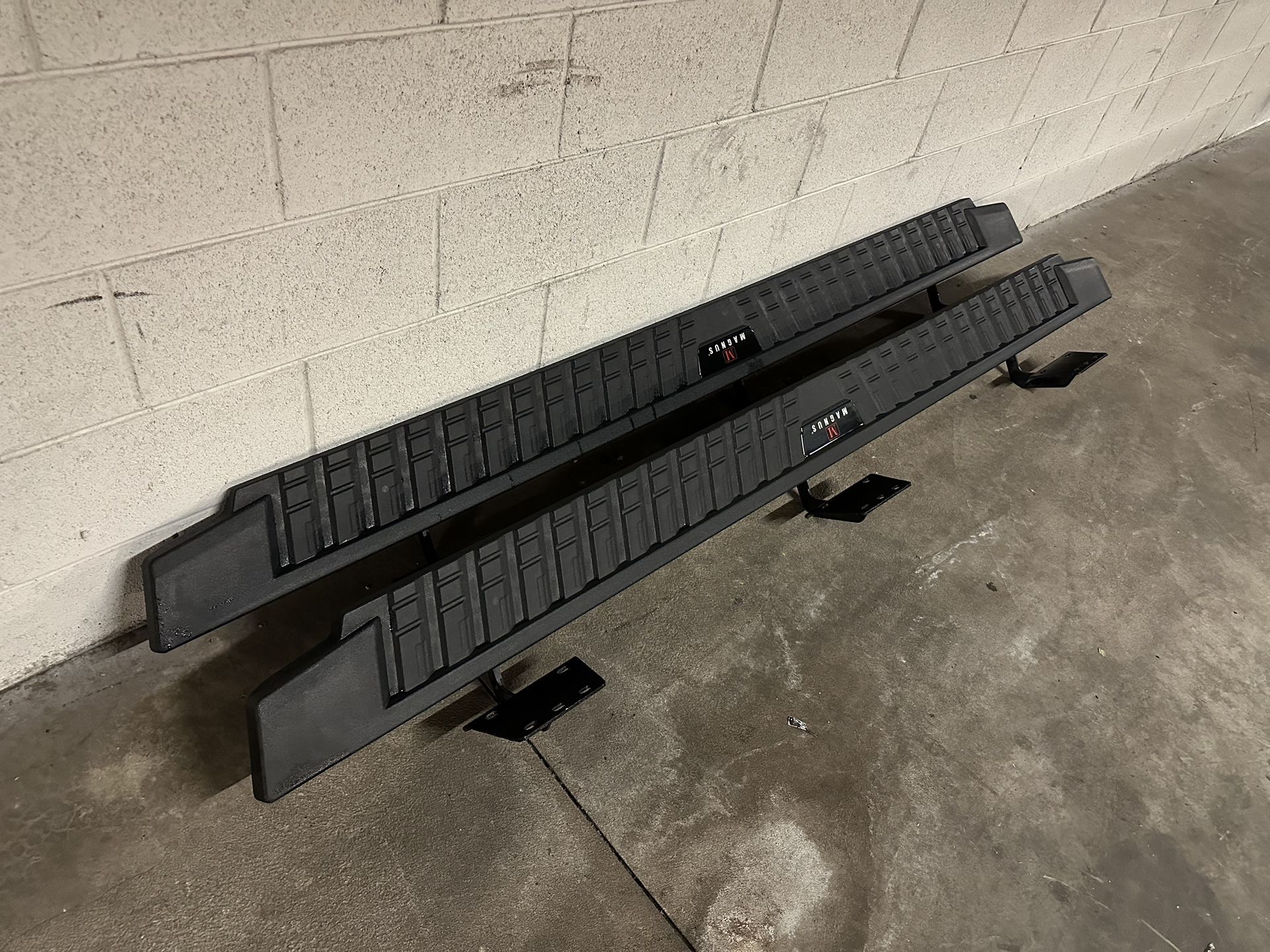 APS Magnus Running Boards (Ram 1500)