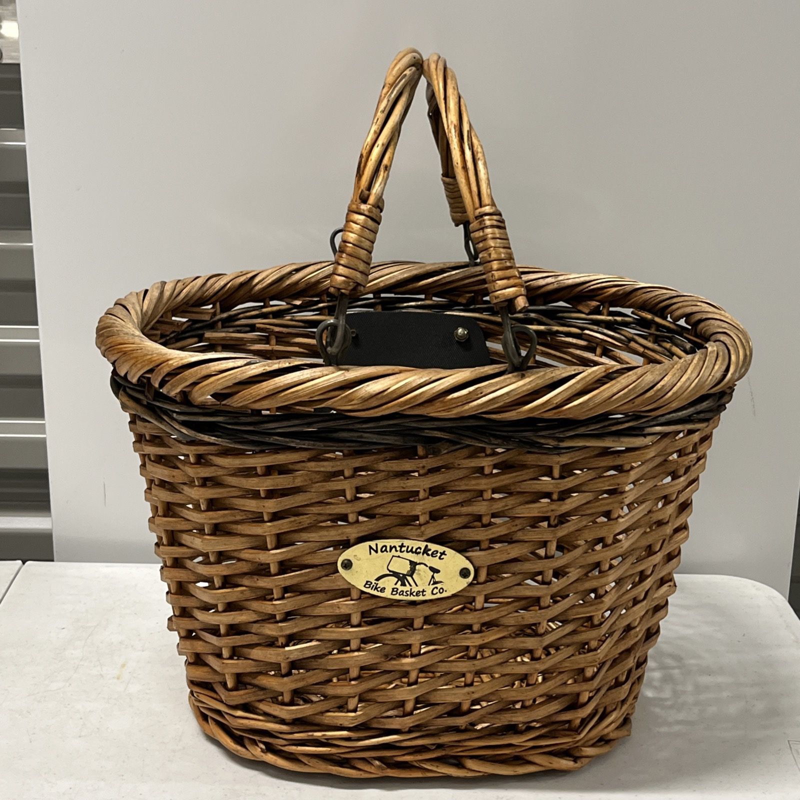 Large Oval Nantucket Bike Basket Company Woven Basket With Handles & Bracket