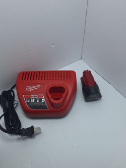 Milwaukee M12 Battery Charger with Battery