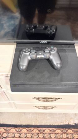 PS4 pro slim w/ GTA 5