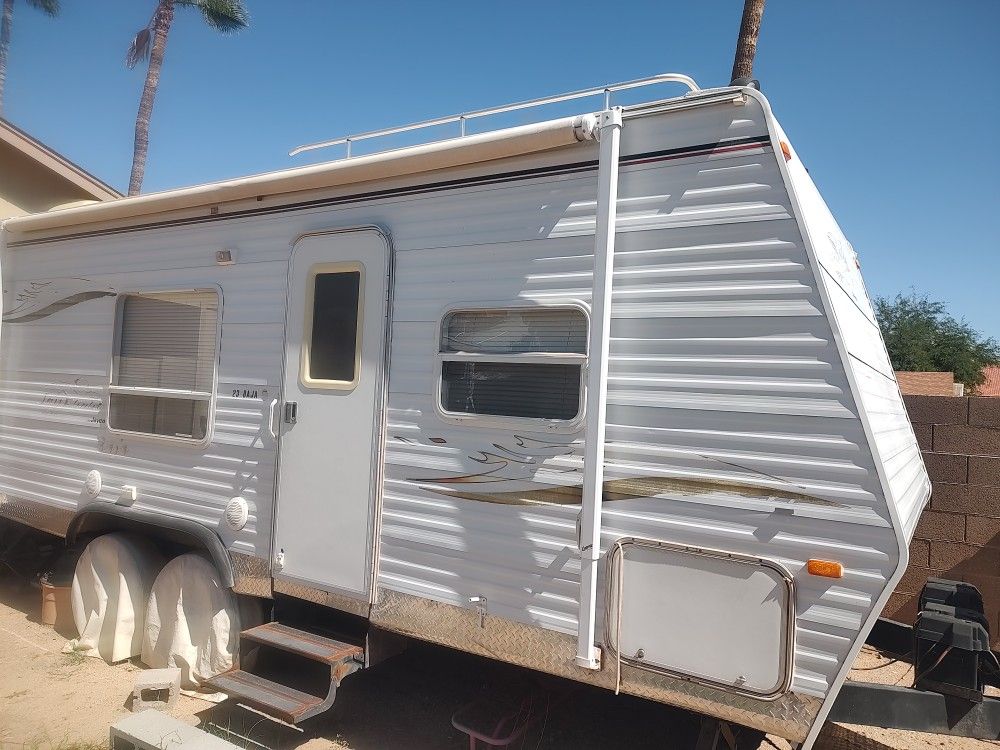 23' 2005 Jayco Baja Jay flight