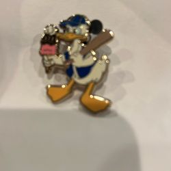 Disney DSF Baseball Donald Duck with Bat Pin Traders Delight LE 300 PTD Pin (C9)