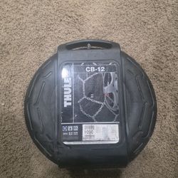 NEW Thule CB-12 080 Snow Chains (1 Pair) w/Pliers & Glove Sealed For Tires.