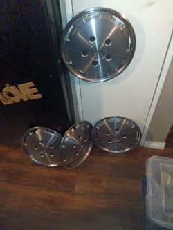 Nice Hub Caps