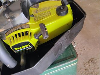 Poulan Pro 2000 chainsaw with case