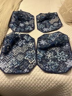 Christmas Reversible Place Mats And Napkins 