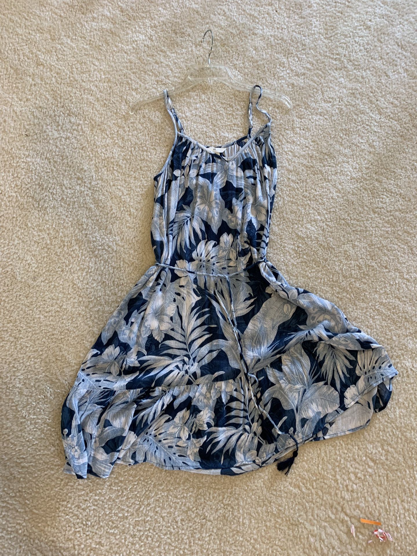 Like NEW H&M Summer Dress (size XS, But Runs Big)