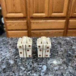 Lenox Handcrafted Present Box Pair of Salt & Pepper Shakers.  Size approximately 1 1/2 inches tall.  Brand new never used.  Has been on display in a c