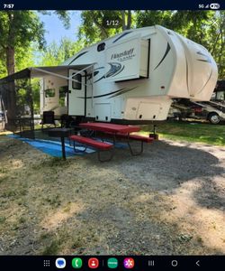 2014 flagstaff ultra lite 5th wheel