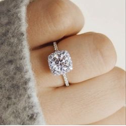 Square Moissanite Diamond Fashion Ring 