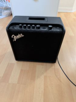 Fender Mustang LT25 amp