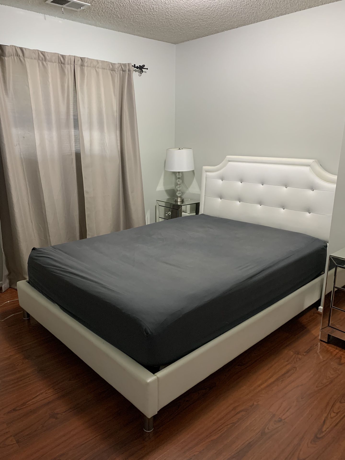 Queen White Bed Frame And Mattress 