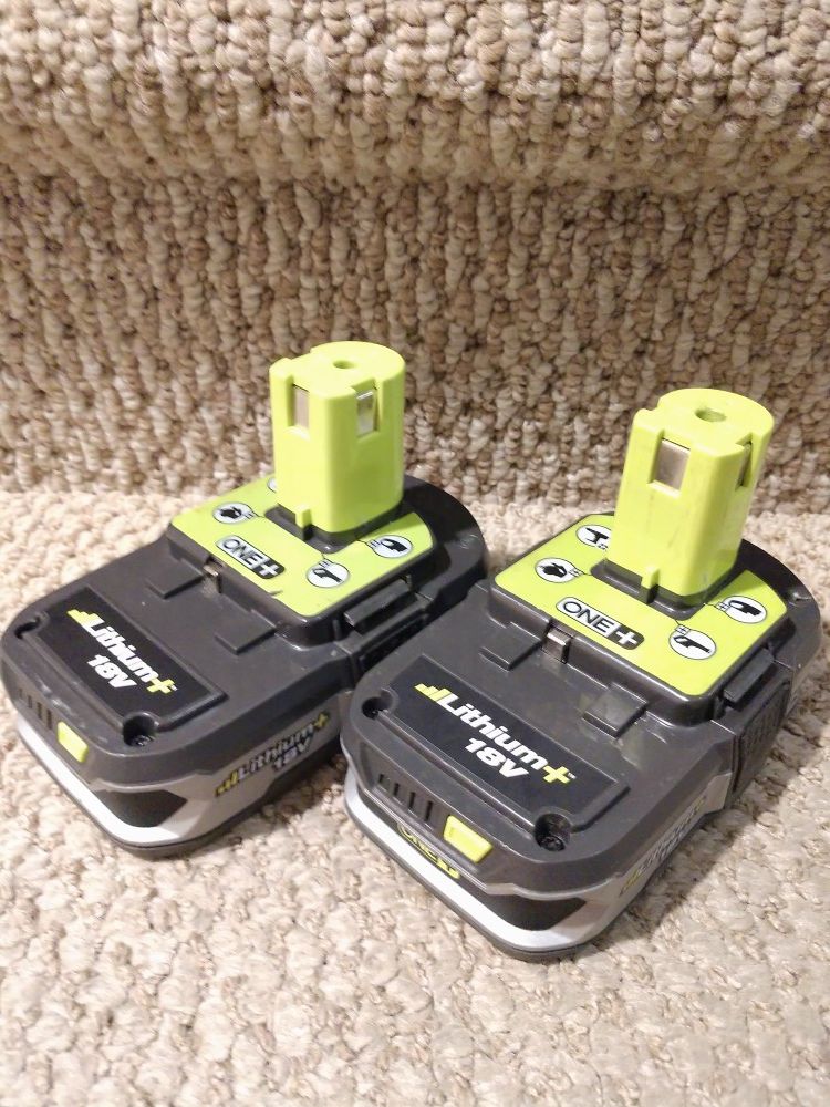 RYOBI 18 V Two original P107 Lithium Battery. Like new. Very good condition.