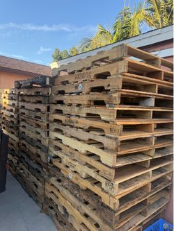 Pallets wood 48x40