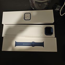 Iwatch 7 And Airpods 2nd Gen And 3 In One IPhone Charger...