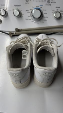 White AF1 Low