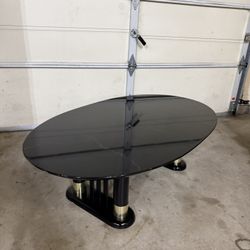 Black Lacquer Oval Coffee Table w/ Brass Accents – MCM / Postmodern / Vintage Style